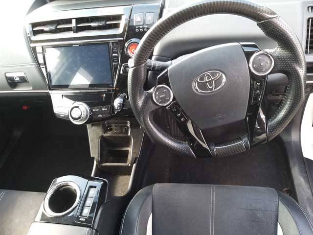 2015 Toyota Prius Alpha