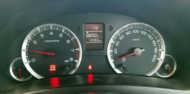 Rectangular MARUTI SWIFT GENUINE SPEEDOMETER WITH COVER at Rs